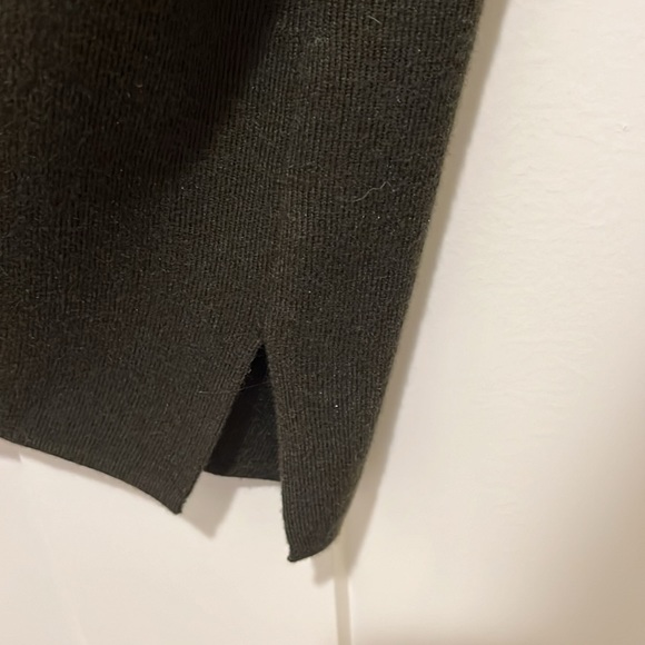 Talbots olive green sweater - Picture 4 of 5